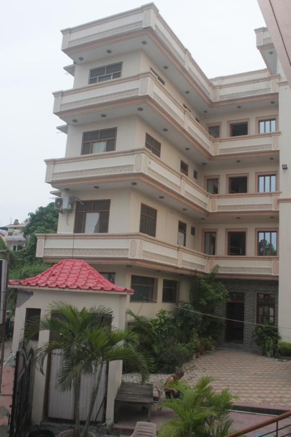 Hotel Haifa Varanasi Bagian luar foto