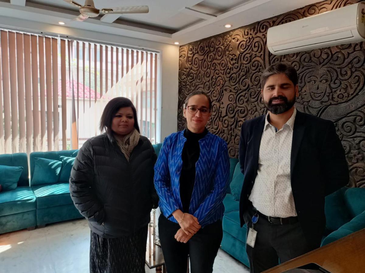 Hotel Haifa Varanasi Bagian luar foto